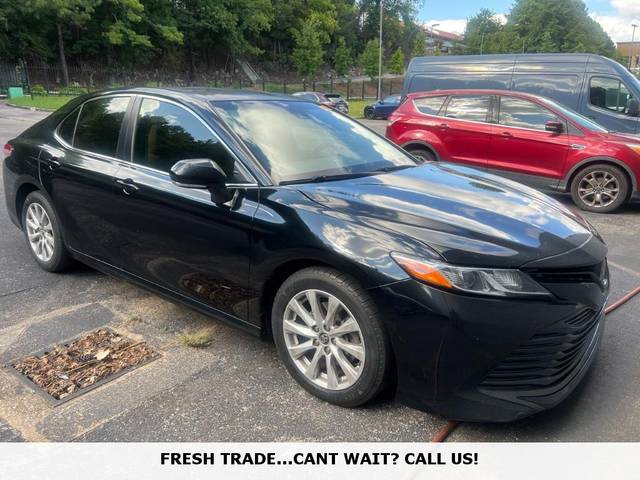 2018 Toyota Camry LE FWD photo