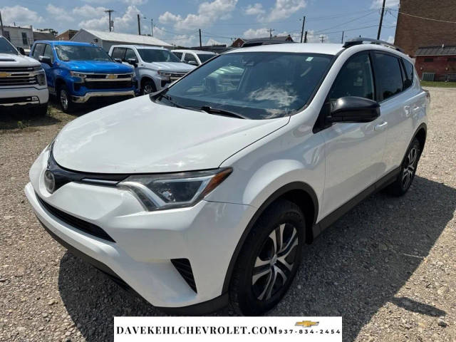 2017 Toyota RAV4 LE AWD photo