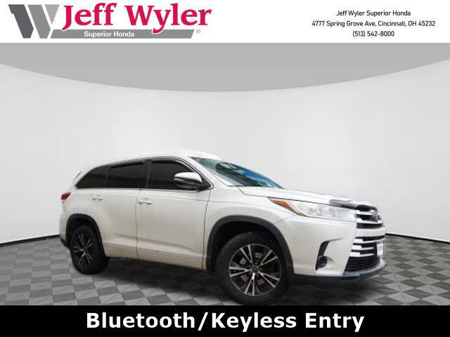 2018 Toyota Highlander LE FWD photo
