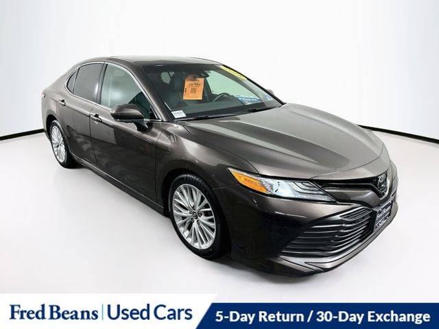 2018 Toyota Camry XLE V6 FWD photo