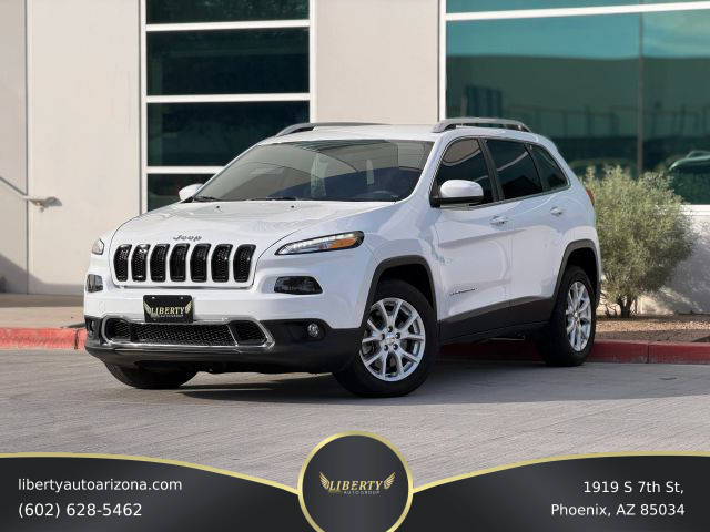 2018 Jeep Cherokee Latitude Plus FWD photo