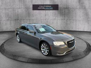 2018 Chrysler 300 Touring L RWD photo