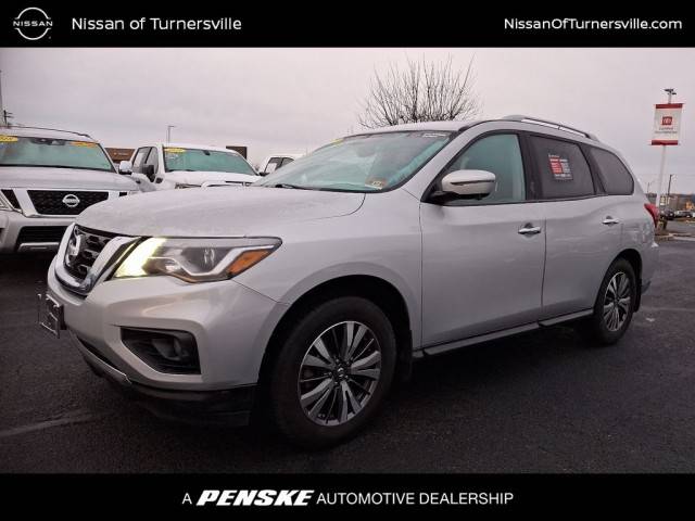 2017 Nissan Pathfinder SL 4WD photo