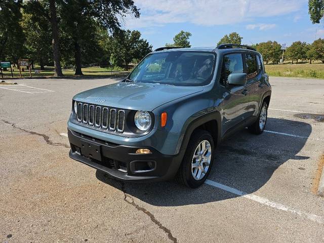 2017 Jeep Renegade Latitude 4WD photo