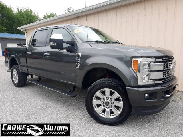 2017 Ford F-250 Super Duty Platinum 4WD photo