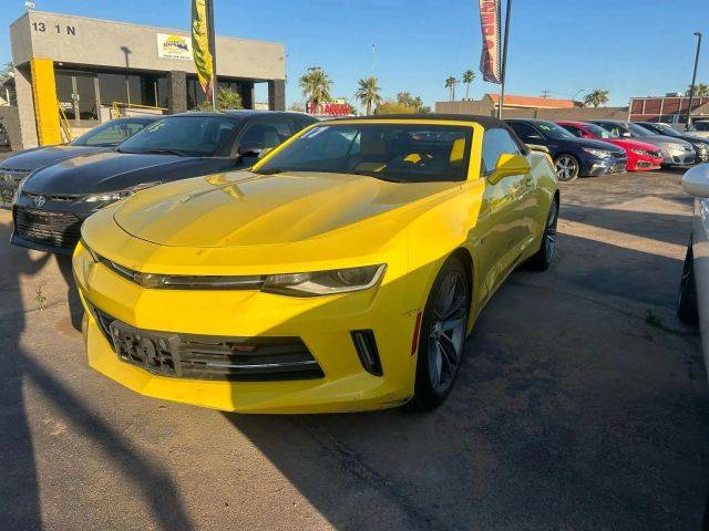 2017 Chevrolet Camaro 1LT RWD photo