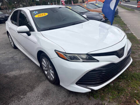 2018 Toyota Camry LE FWD photo