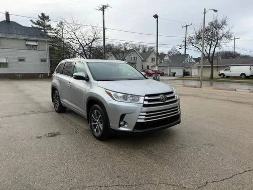 2018 Toyota Highlander XLE AWD photo