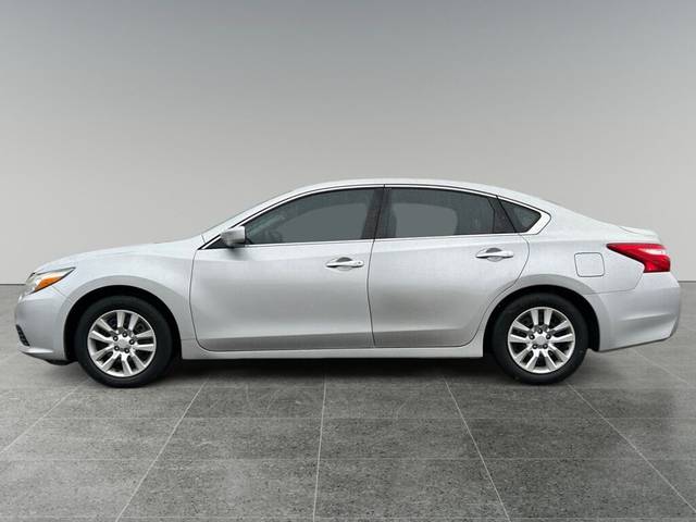 2016 Nissan Altima 2.5 S FWD photo
