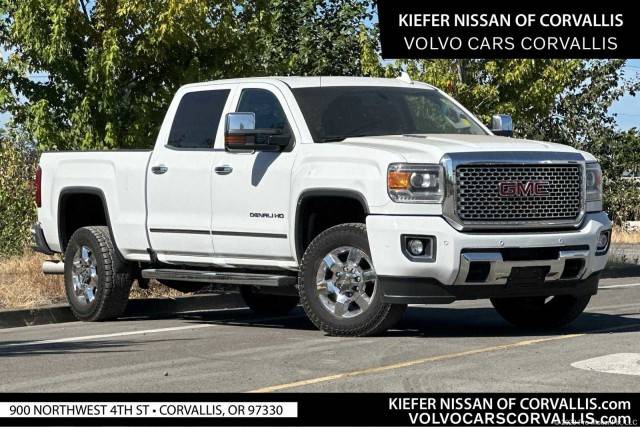 2016 GMC Sierra 3500HD Denali 4WD photo