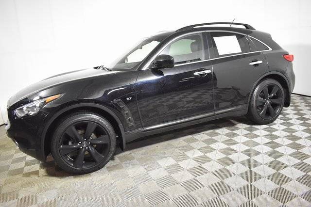 2017 Infiniti QX70  AWD photo