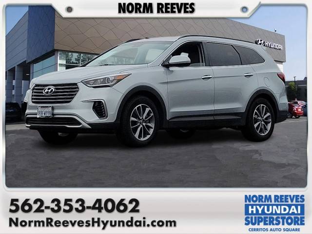 2017 Hyundai Santa Fe SE FWD photo