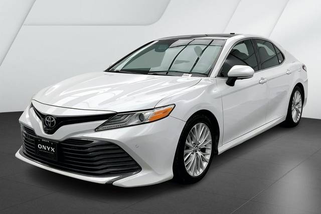 2018 Toyota Camry XLE FWD photo