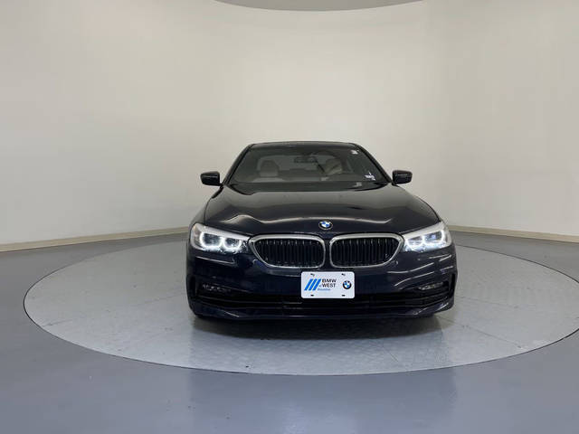 2018 BMW 5 Series 530i RWD photo