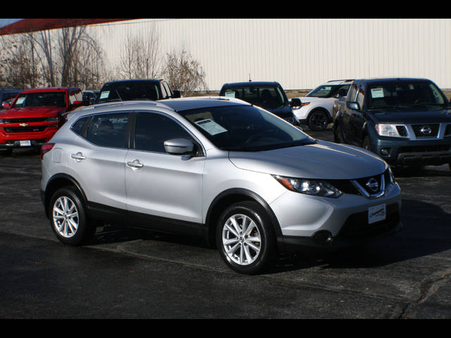 2017 Nissan Rogue Sport SV FWD photo