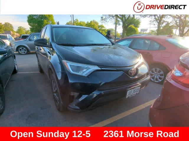 2018 Toyota RAV4 LE AWD photo
