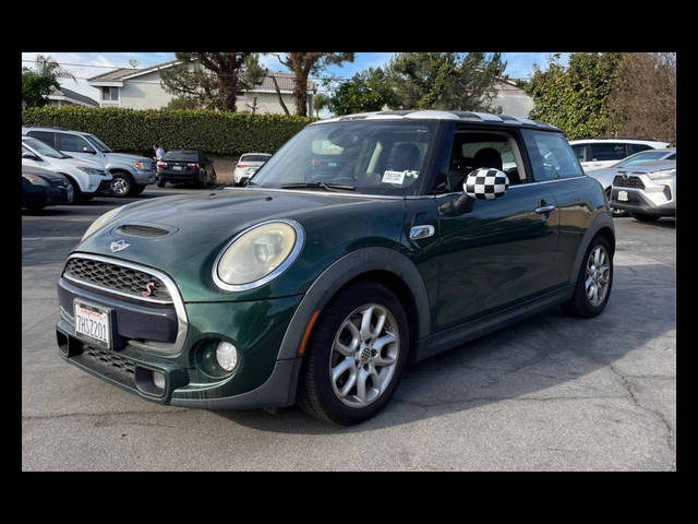 2015 MINI Hardtop 2 Door S FWD photo