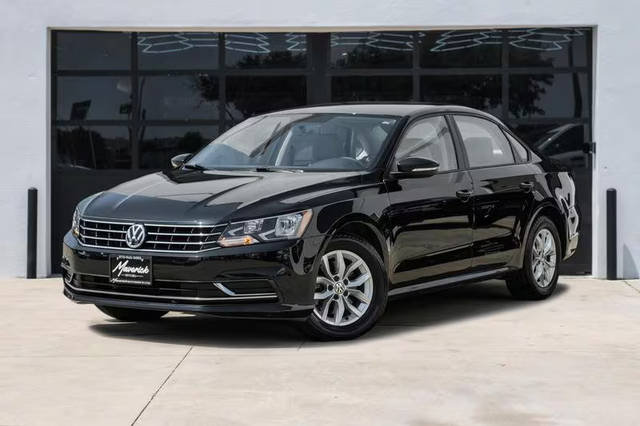 2018 Volkswagen Passat 2.0T S FWD photo