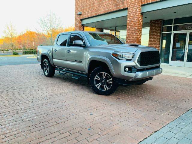 2017 Toyota Tacoma TRD Sport 4WD photo