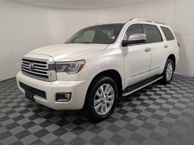 2018 Toyota Sequoia Platinum RWD photo