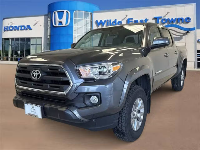 2017 Toyota Tacoma SR5 4WD photo