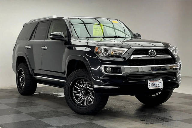 2018 Toyota 4Runner Limited 4WD photo