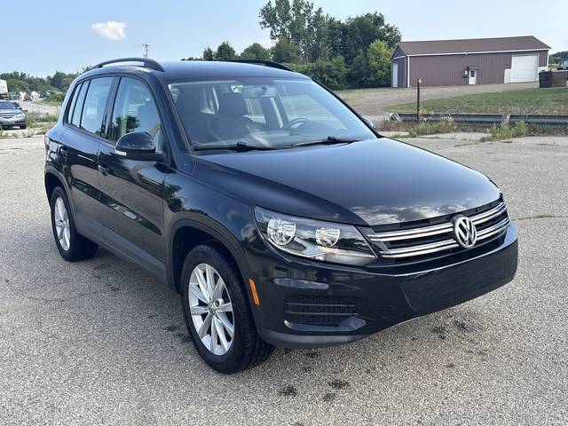 2017 Volkswagen Tiguan AWD photo