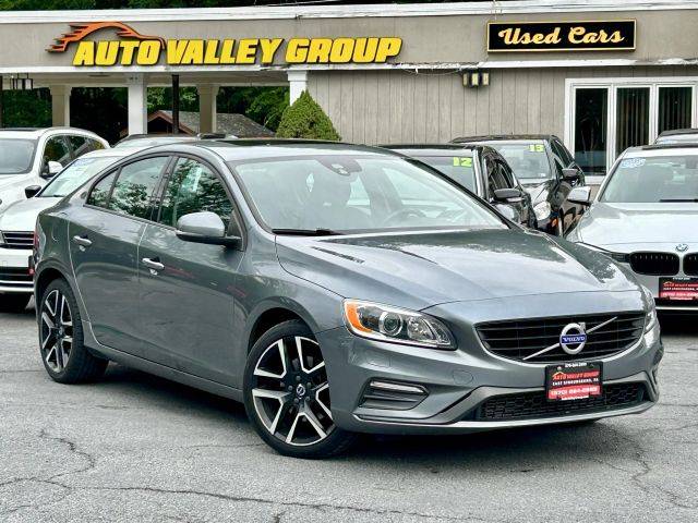 2018 Volvo S60 Dynamic FWD photo