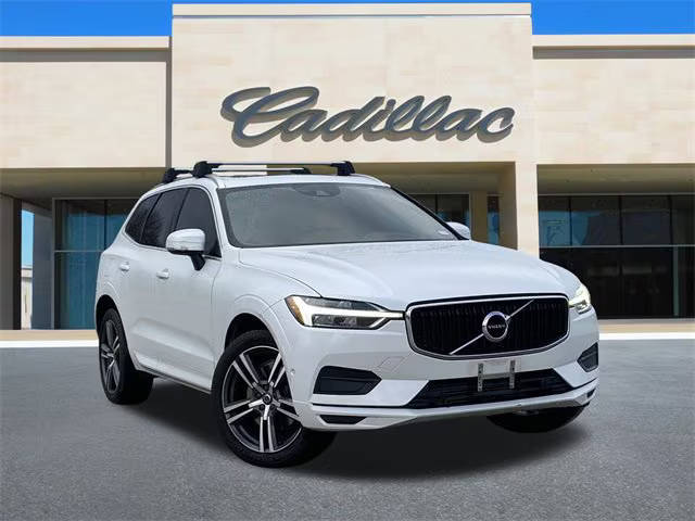 2018 Volvo XC60 Momentum AWD photo