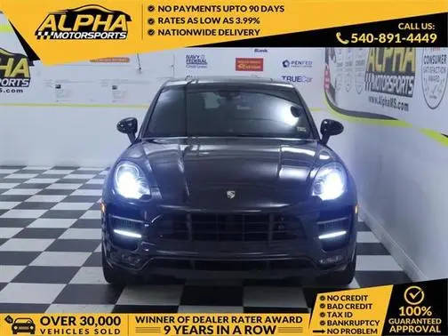 2018 Porsche Macan Turbo AWD photo