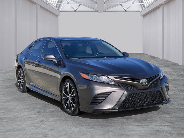 2018 Toyota Camry SE FWD photo