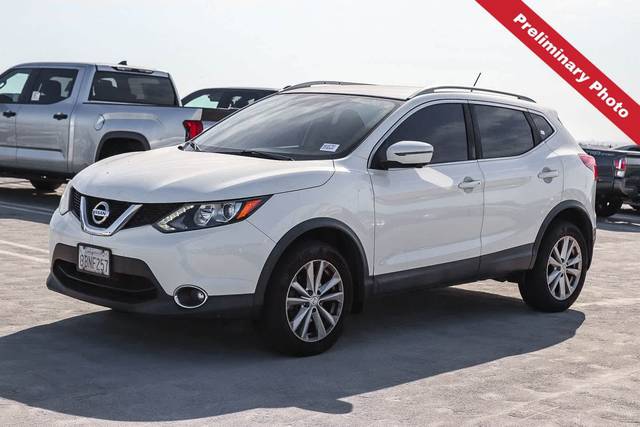 2017 Nissan Rogue Sport SV FWD photo