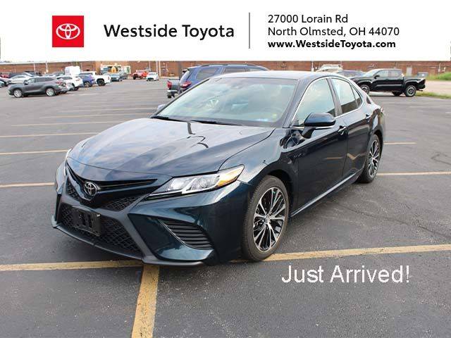 2018 Toyota Camry SE FWD photo