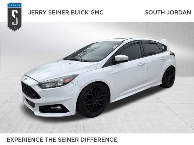 2018 Ford Focus ST FWD photo