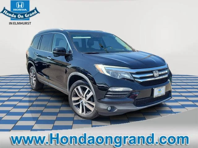 2017 Honda Pilot Touring AWD photo