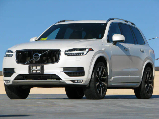 2018 Volvo XC90 Momentum AWD photo