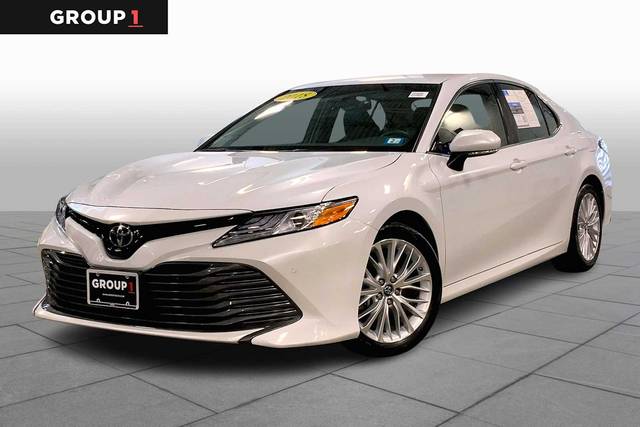 2018 Toyota Camry XLE FWD photo