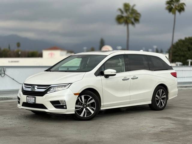 2018 Honda Odyssey Elite FWD photo