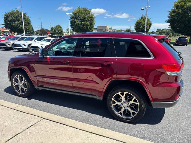 2018 Jeep Grand Cherokee Sterling Edition 4WD photo