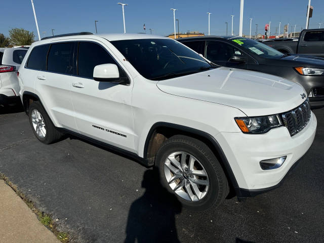 2018 Jeep Grand Cherokee Laredo E RWD photo