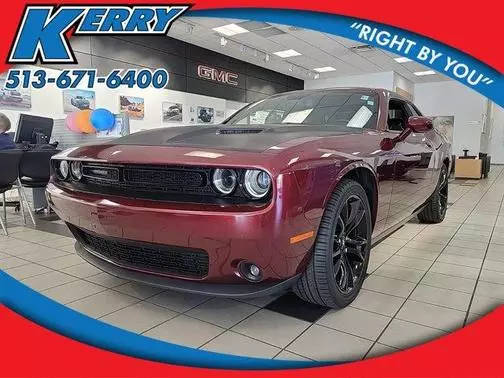 2018 Dodge Challenger SXT Plus RWD photo