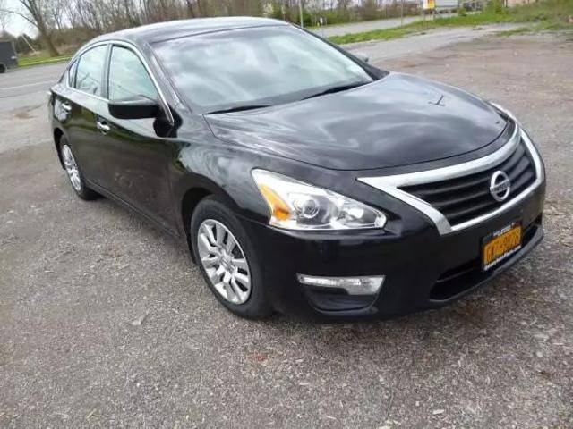 2015 Nissan Altima 2.5 FWD photo