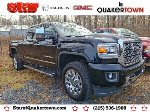 2018 GMC Sierra 2500HD Denali 4WD photo