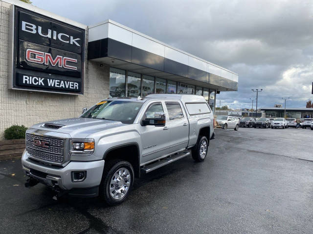 2018 GMC Sierra 2500HD Denali 4WD photo