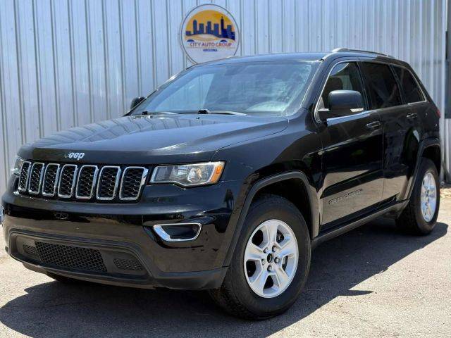 2017 Jeep Grand Cherokee Laredo RWD photo