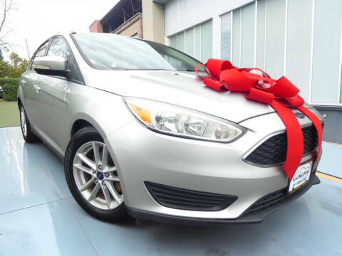 2017 Ford Focus SE FWD photo