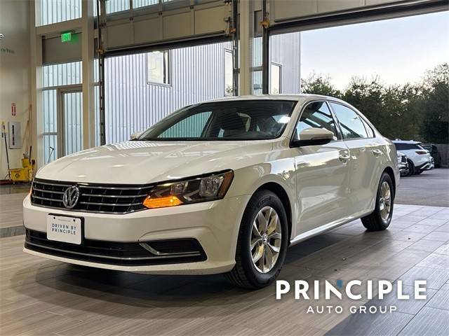 2018 Volkswagen Passat 2.0T S FWD photo