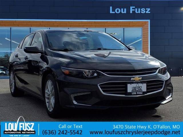 2017 Chevrolet Malibu LT FWD photo