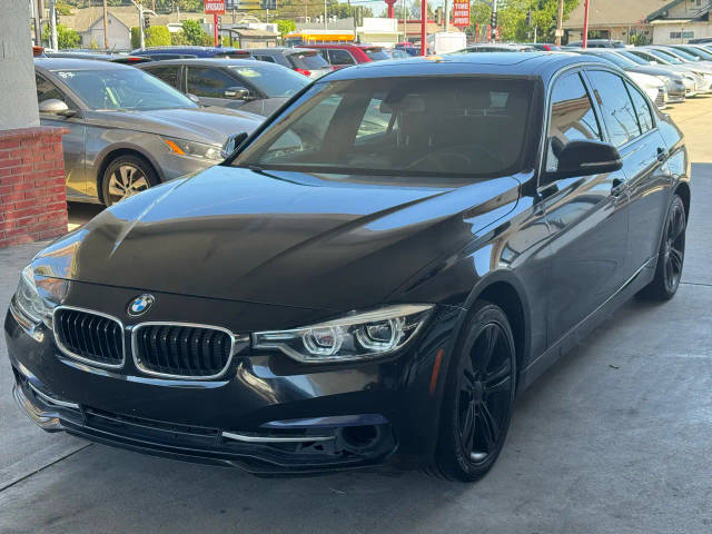 2018 BMW 3 Series 330i RWD photo