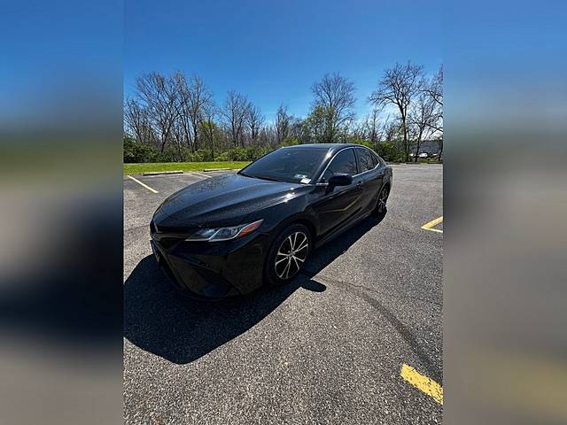 2018 Toyota Camry SE FWD photo